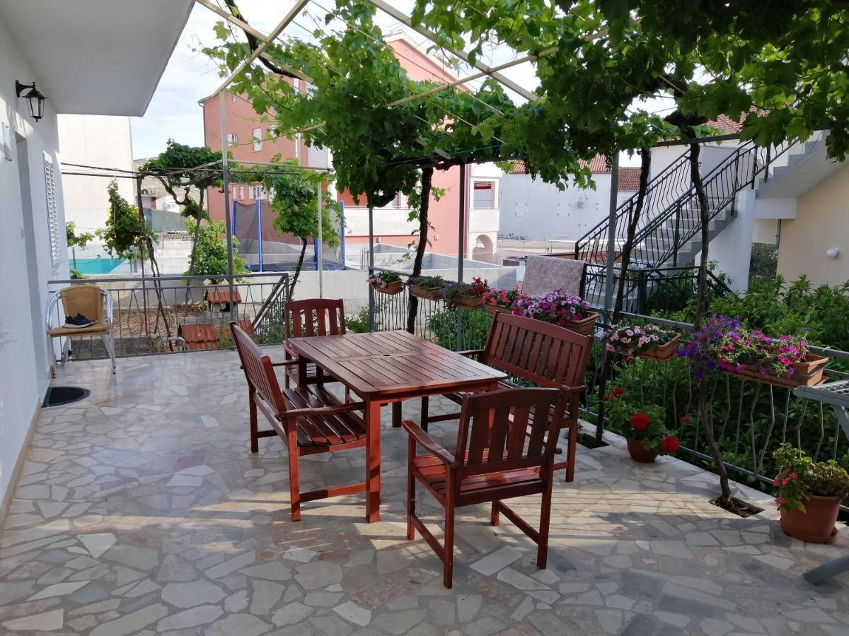 Goga Apartments Primosten Luaran gambar