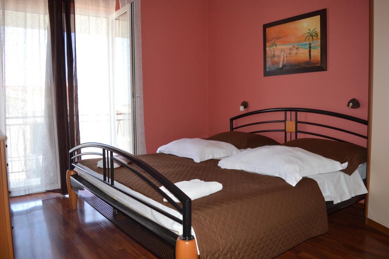 Goga Apartments Primosten Luaran gambar